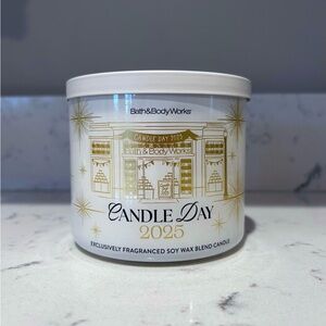 Bath and Body Works candle